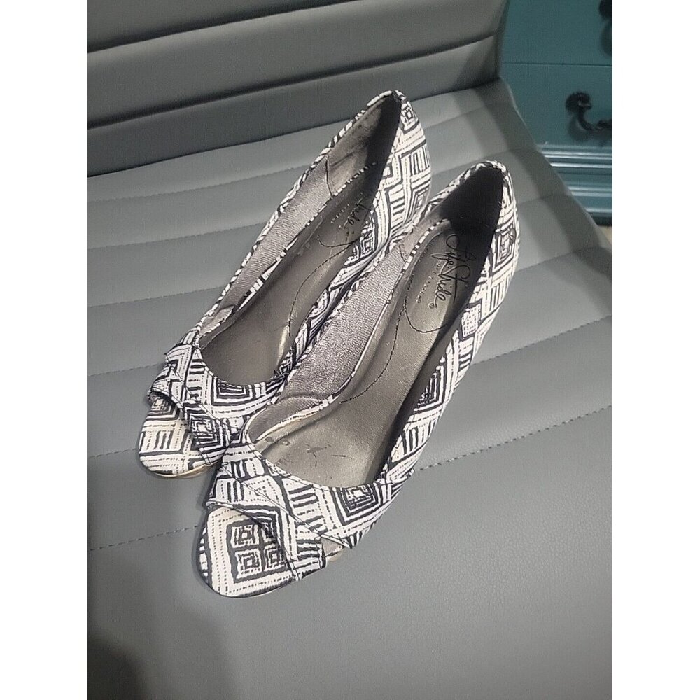 Life Stride Soft System Open Toe Wedge Heel Women’s Size 8 Black/White
